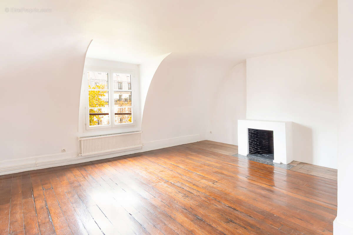 Appartement à PARIS-4E