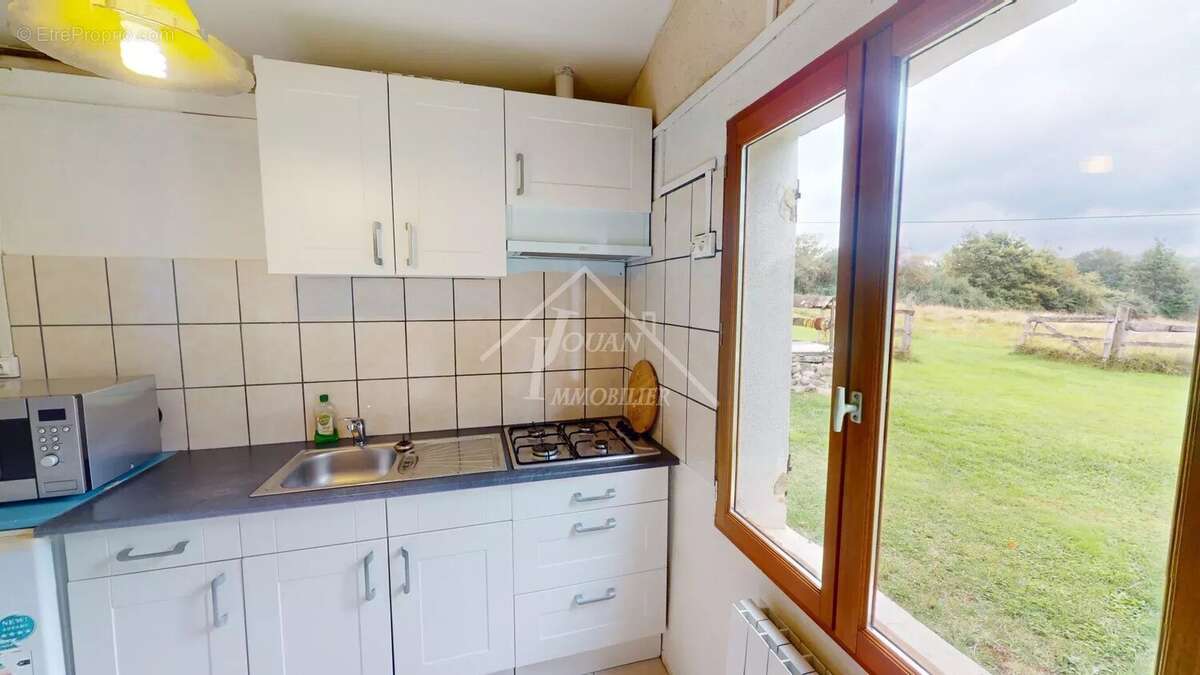 Maison à SAINT-BONNET-TRONCAIS