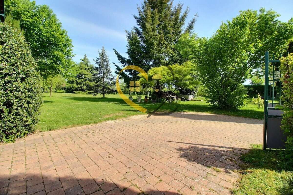 Maison à CREZANCY-EN-SANCERRE