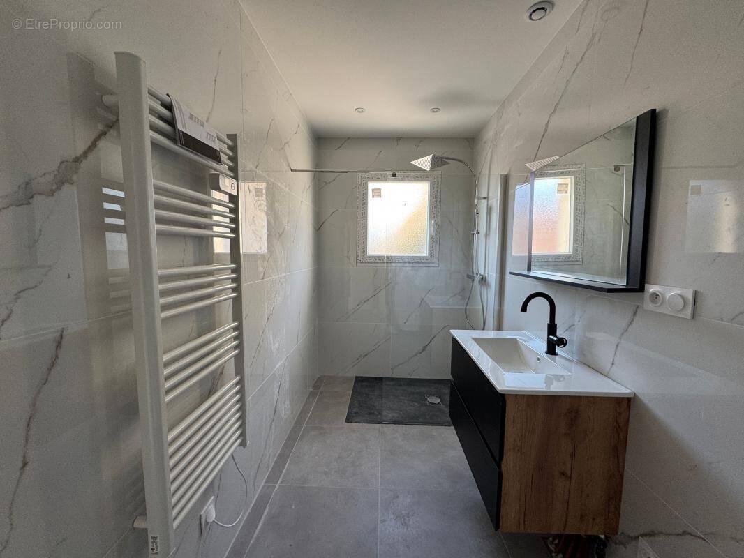 Appartement à PONT-DE-CHERUY