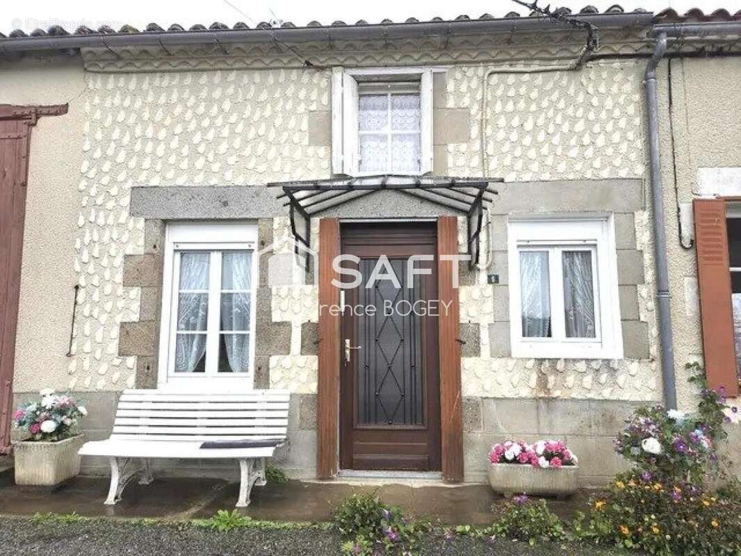 Photo 8 - Maison à BUSSIERE-POITEVINE