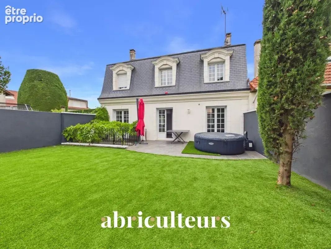 Maison familiale individuelle avec jardin - 6 pièces - 185 m² - Ormesson-sur-Marne - photo 2
