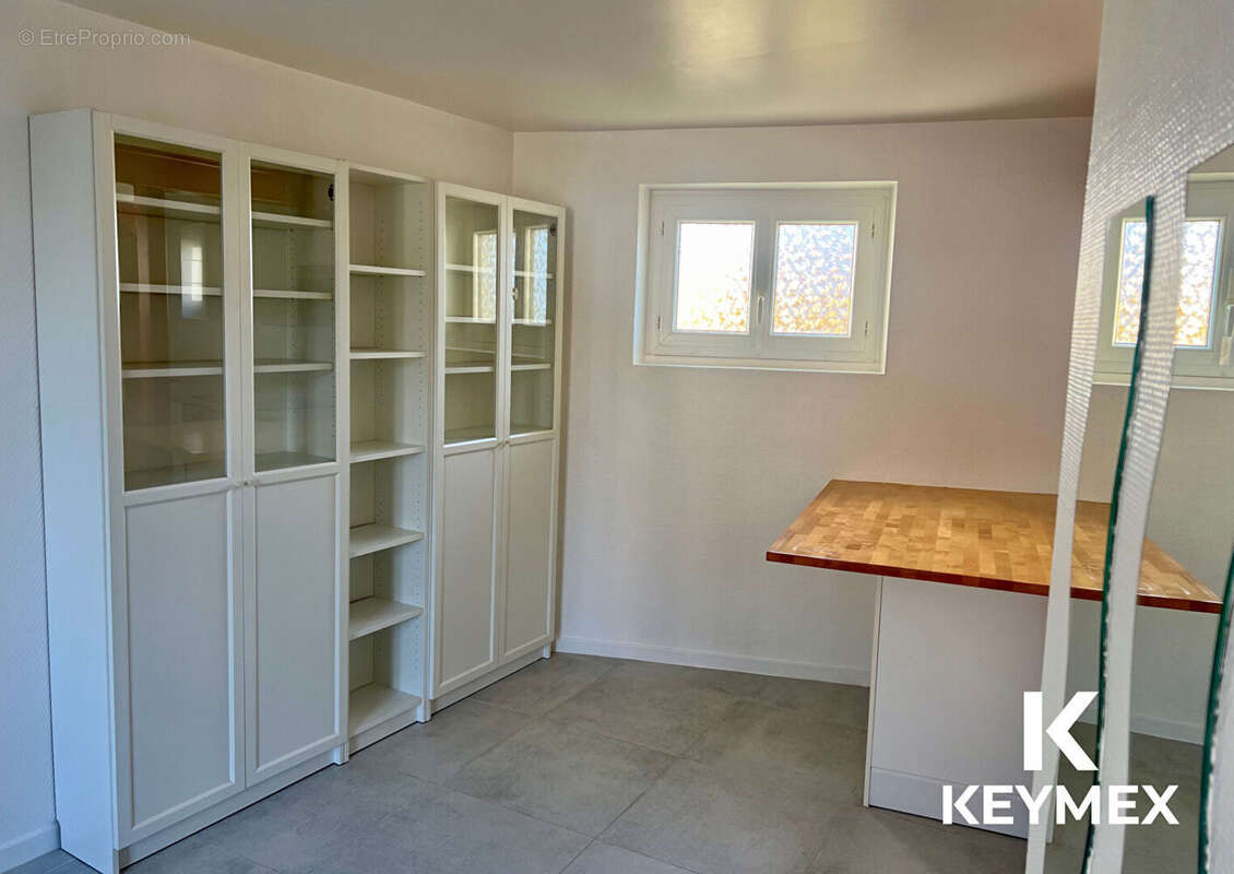 Appartement à FREPILLON