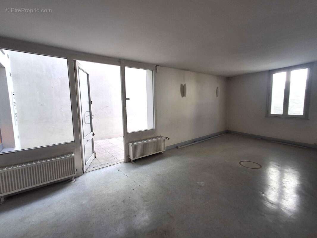 Appartement 200 m² à Cognac  - photo 4
