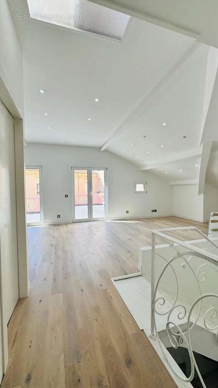 Appartement à MENTON