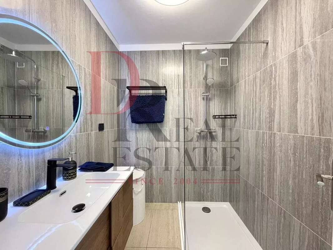 Appartement à ROQUEBRUNE-CAP-MARTIN