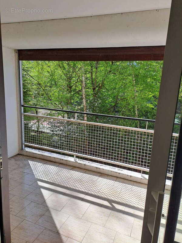 Appartement à VAUX-LE-PENIL