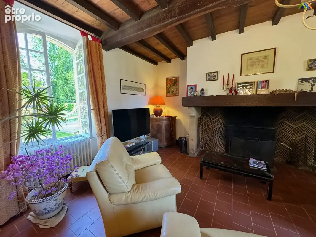 Maison 8 pièces 268 m² à vendre à Morlaas (64160) - photo 3