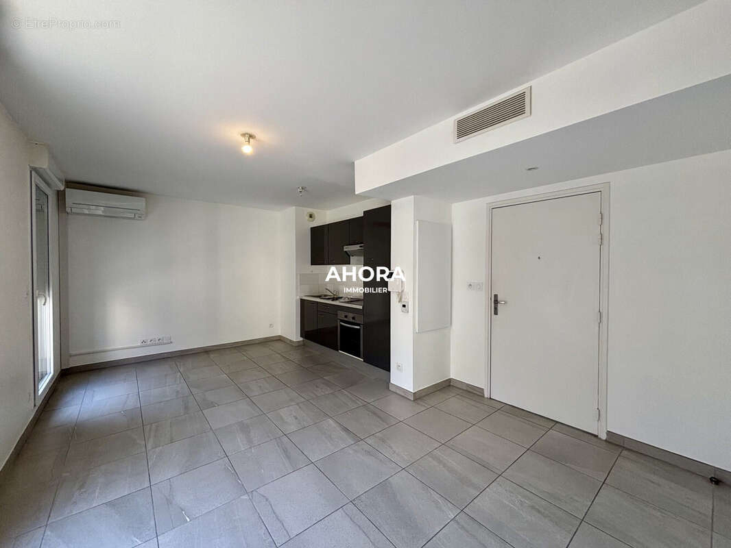 Appartement 38 m² à Marseille-5e  - photo 3