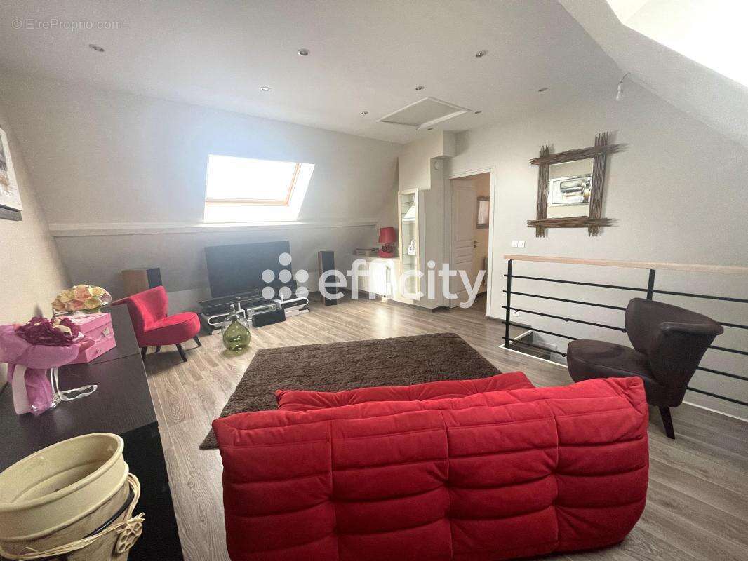 Maison à PARAY-VIEILLE-POSTE