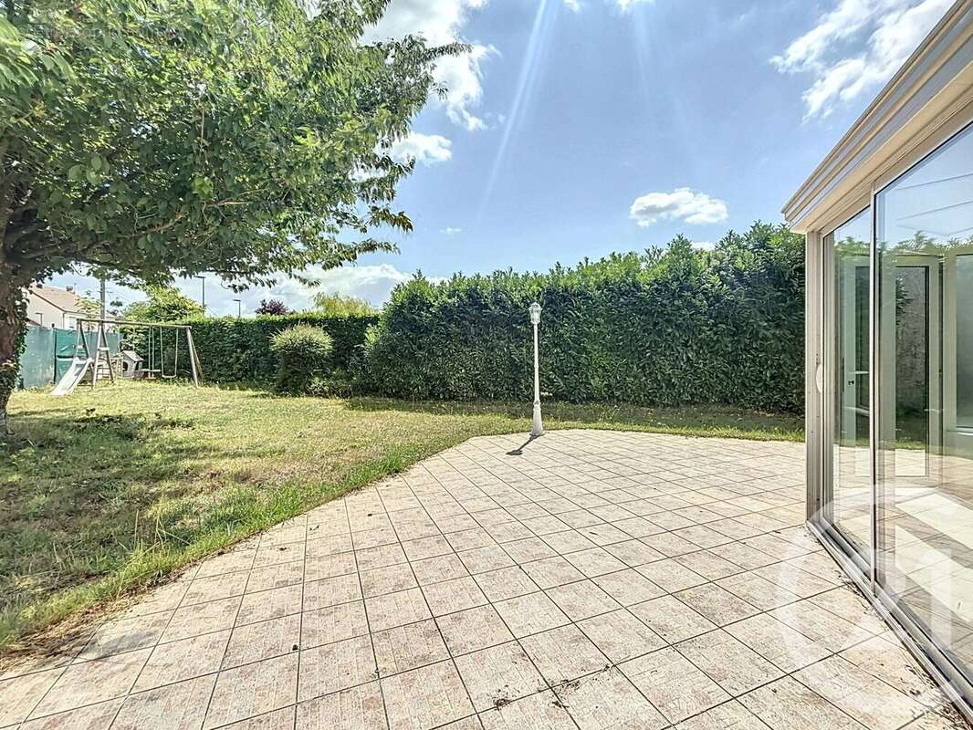 Maison à COMBS-LA-VILLE