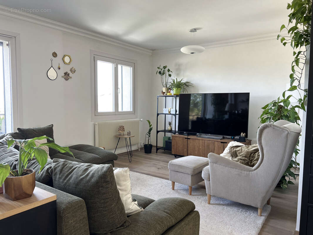 Maison à COLLONGES-SOUS-SALEVE