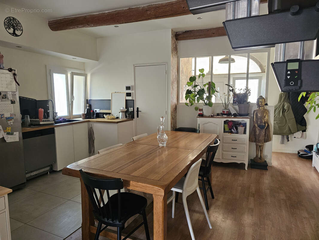 Maison à LA ROQUE-D'ANTHERON