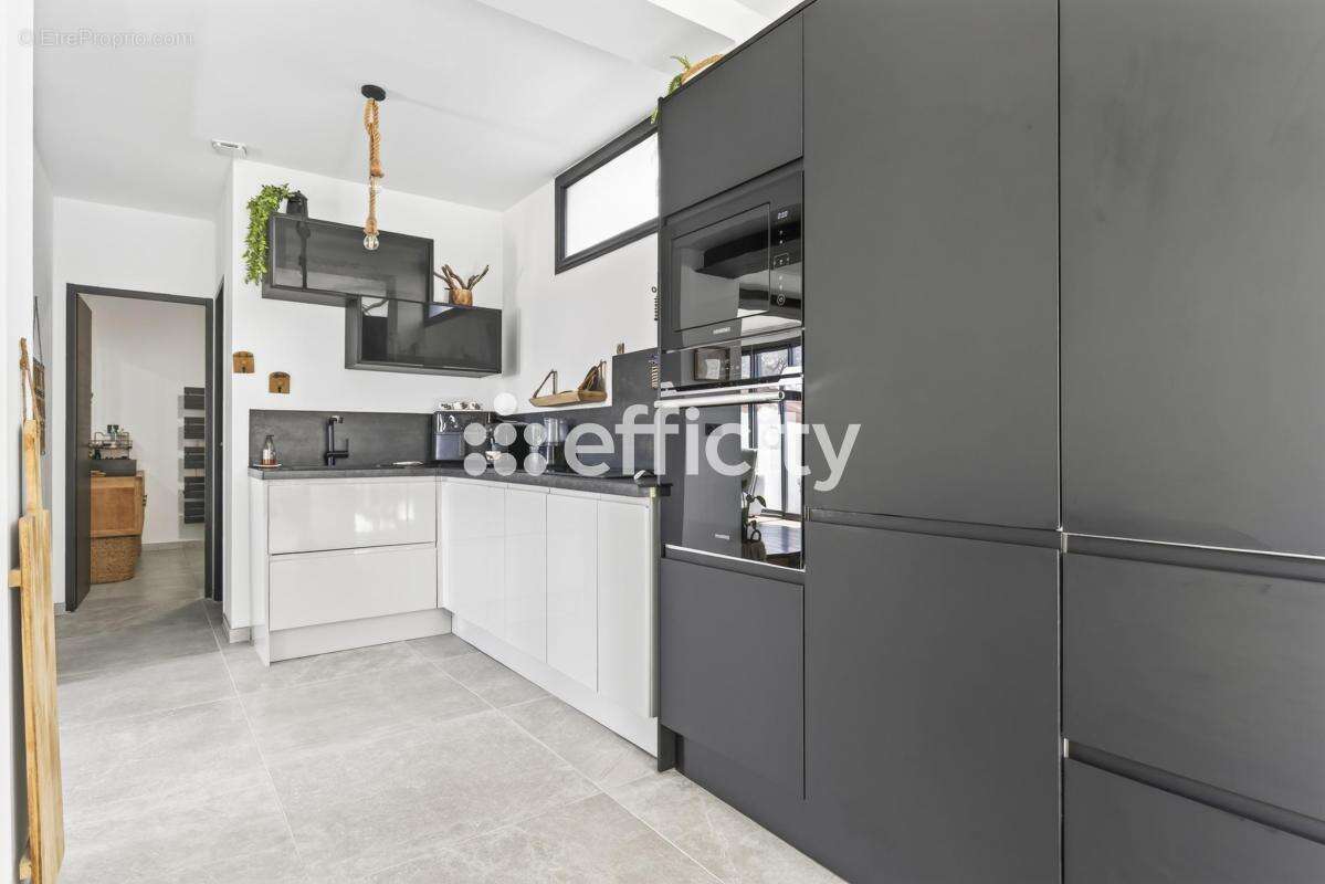 Maison 134 m² à Marseille-16e  - photo 12