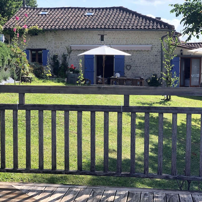 Maison à SALLES-LAVALETTE