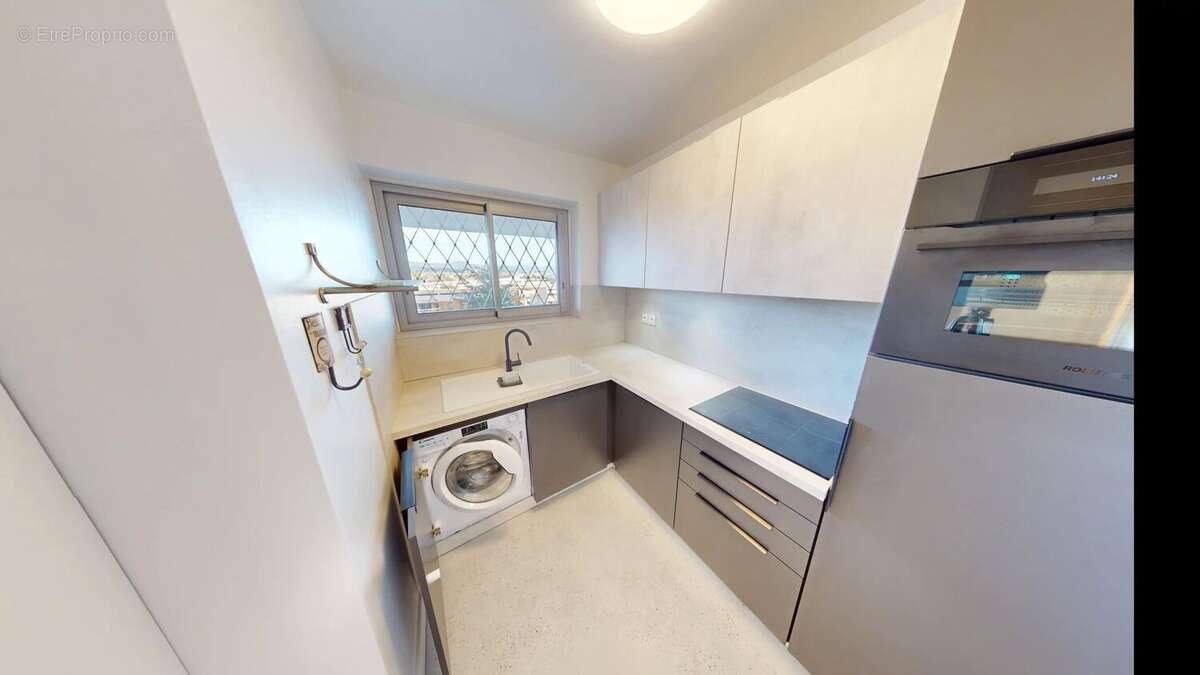 Appartement à VILLENEUVE-LOUBET