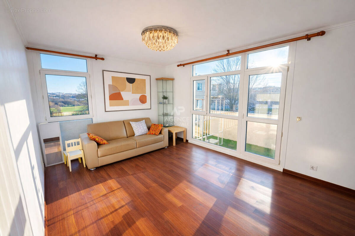 Appartement à MAISONS-LAFFITTE