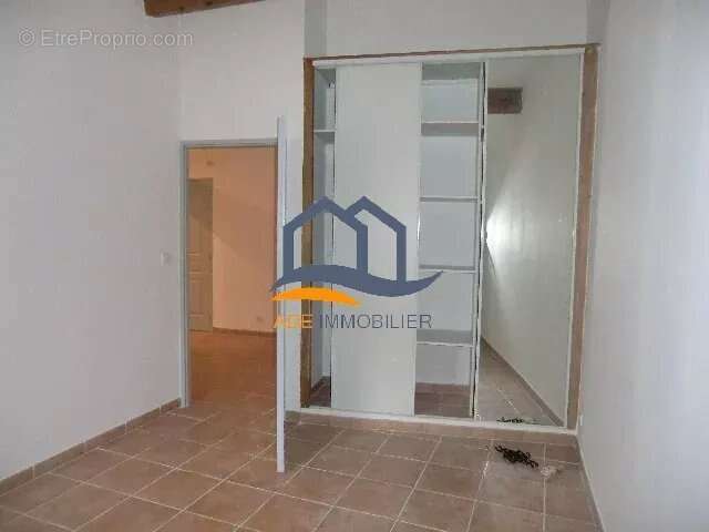 Appartement à EGUILLES