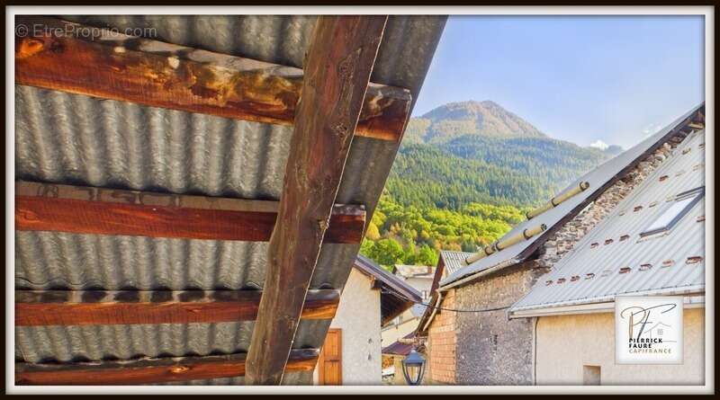 Maison à VILLAR-SAINT-PANCRACE