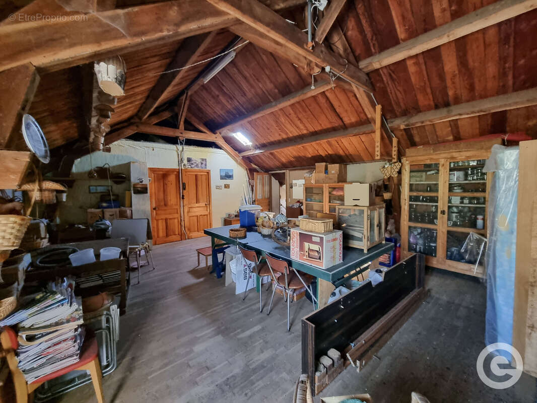 Maison à DUN-LES-PLACES