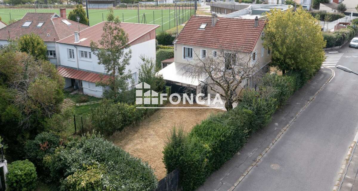 Maison à CHAMPIGNY-SUR-MARNE