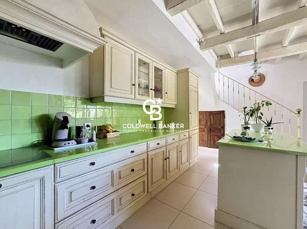 Maison à ROQUEBRUNE-SUR-ARGENS