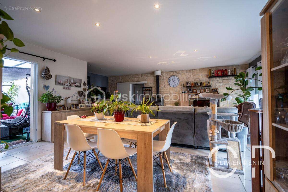 Maison 154 m² à Sciecq - photo 4
