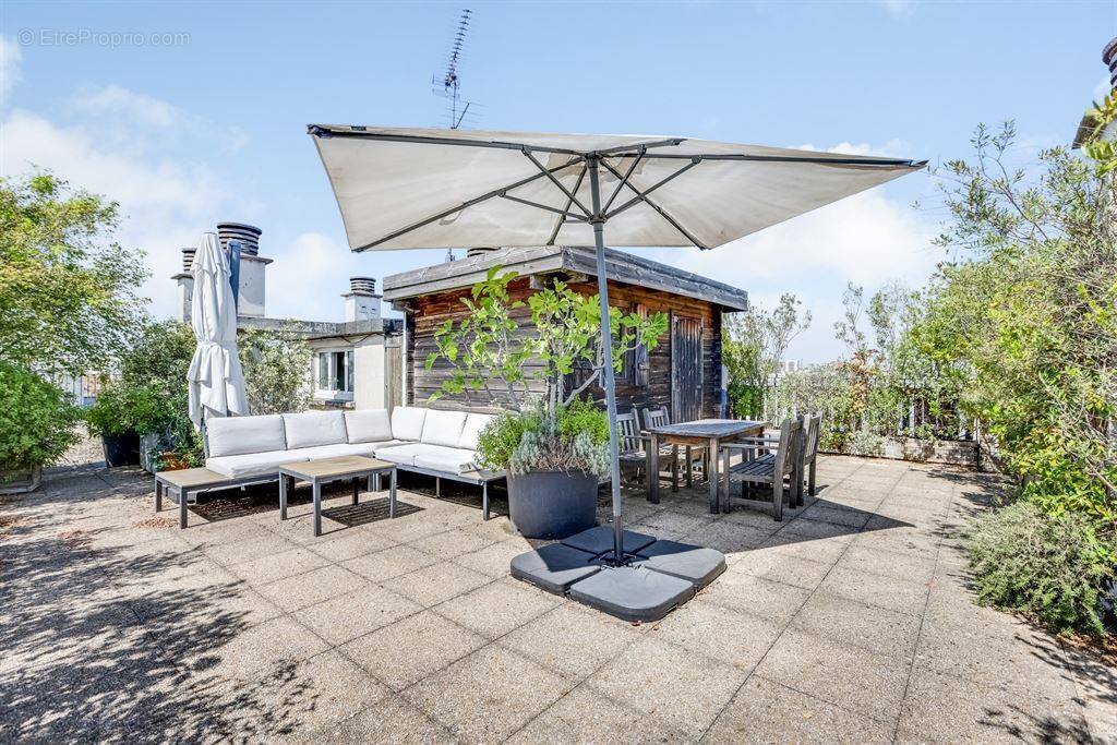 Appartement à LEVALLOIS-PERRET