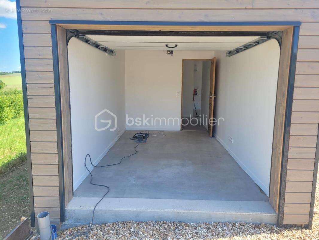 Maison à COURLON-SUR-YONNE