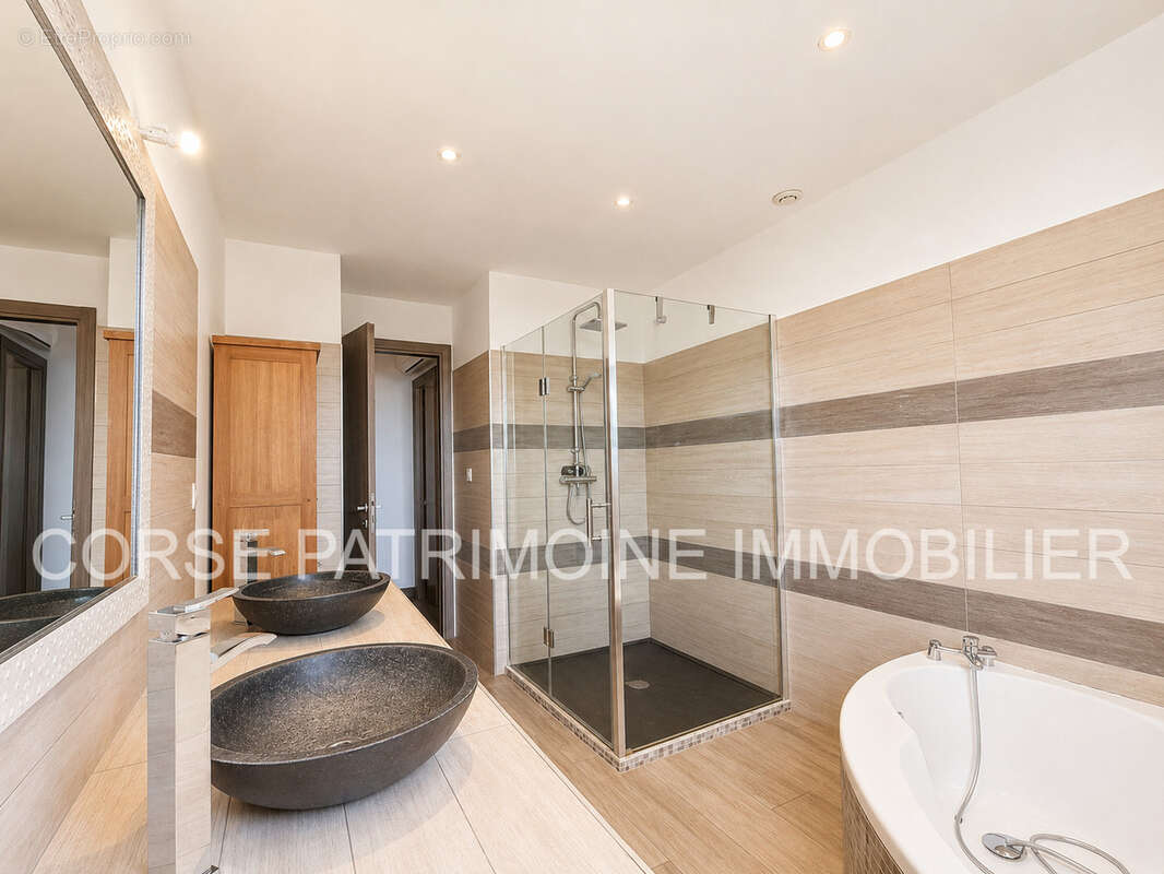 Maison composée de deux appartements indépendants sur les hauteurs de Folelli - photo 34