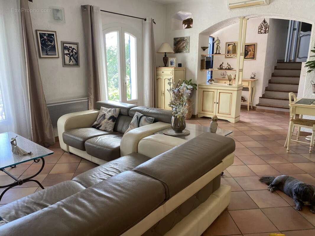 AURIOL VILLA  proche centre - photo 8