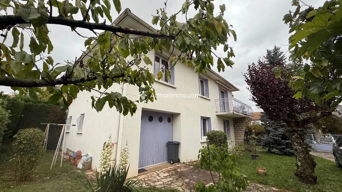 Maison à MILLAU