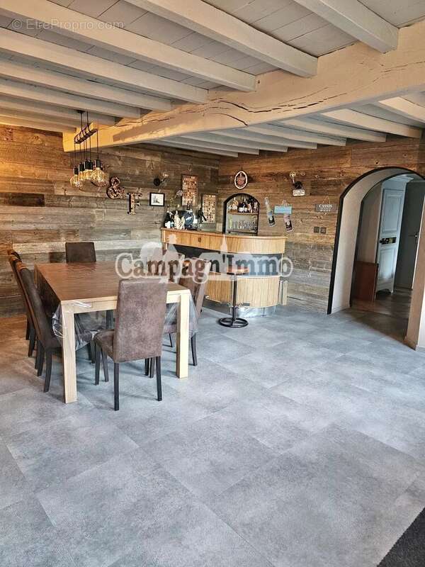 Maison à LONGESSAIGNE