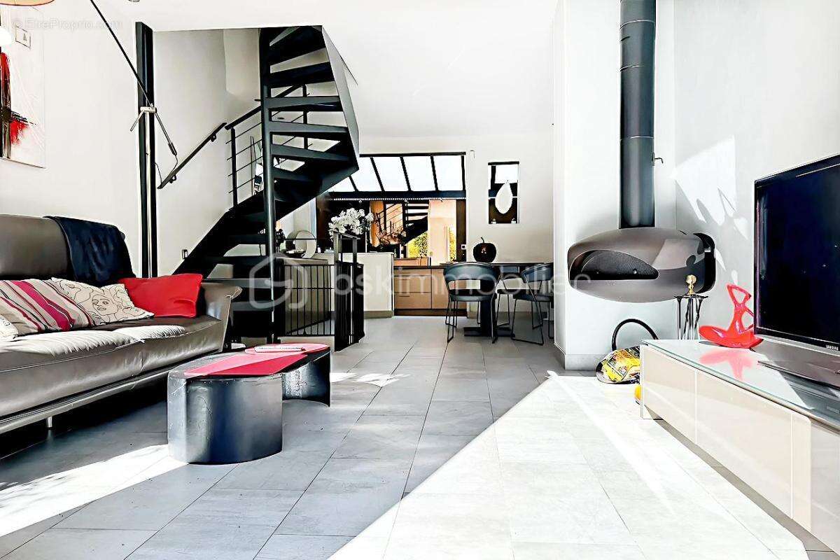 Maison à PARIS-19E