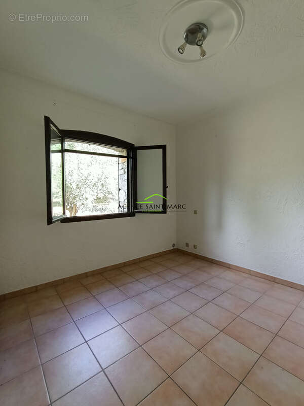 Maison à PEYMEINADE