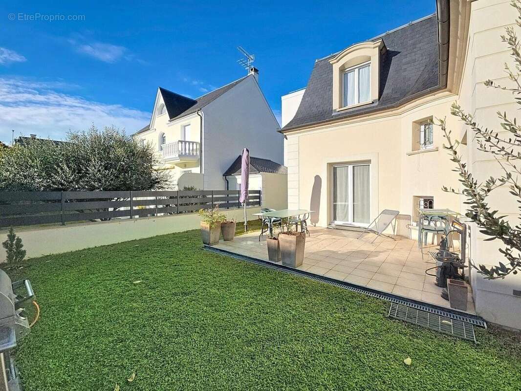 Photo 2 - Maison à SARTROUVILLE