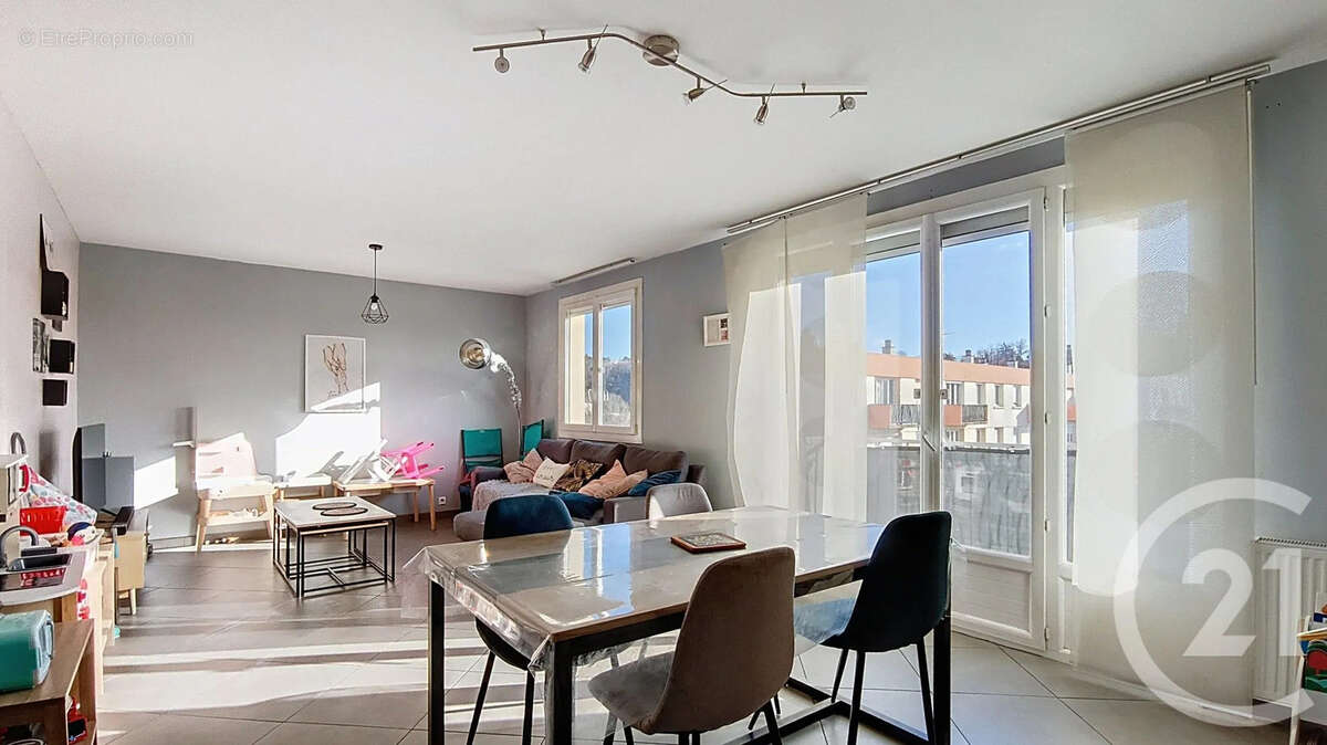 Appartement à FEYZIN