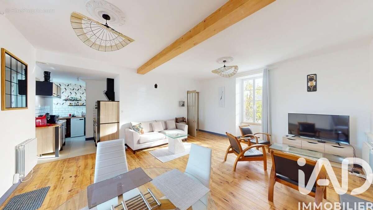 Photo 3 - Maison à VERINES