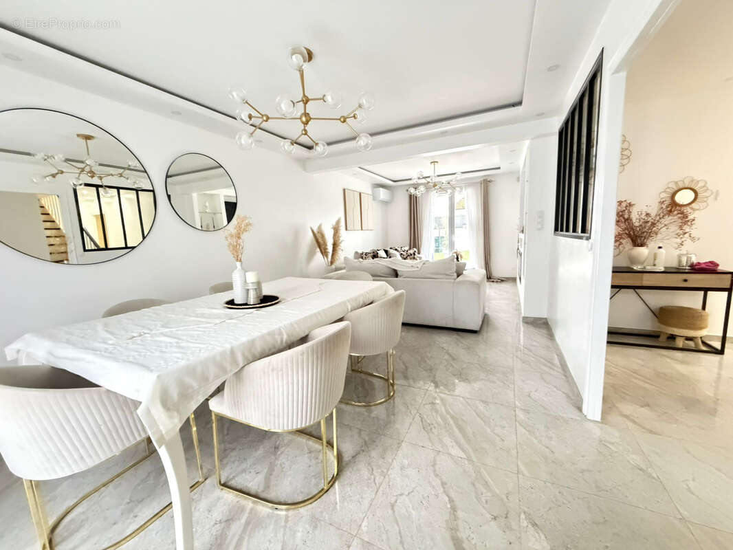 Maison à MITRY-MORY