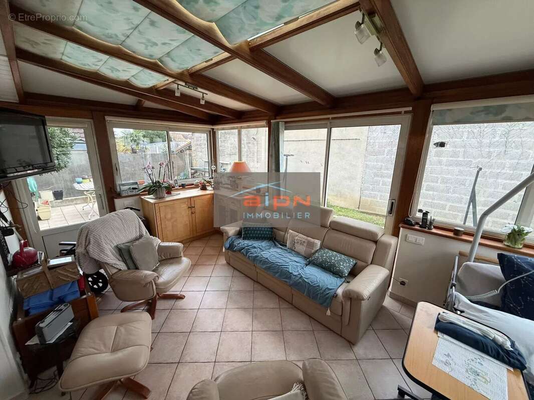 Maison à SAINT-ETIENNE-DU-ROUVRAY