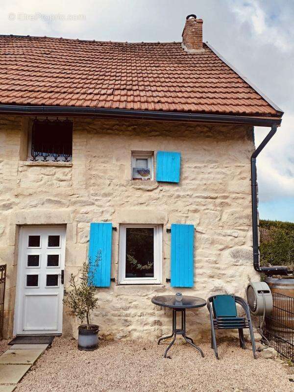 Maison à SAINT-MARCEL-EN-MARCILLAT
