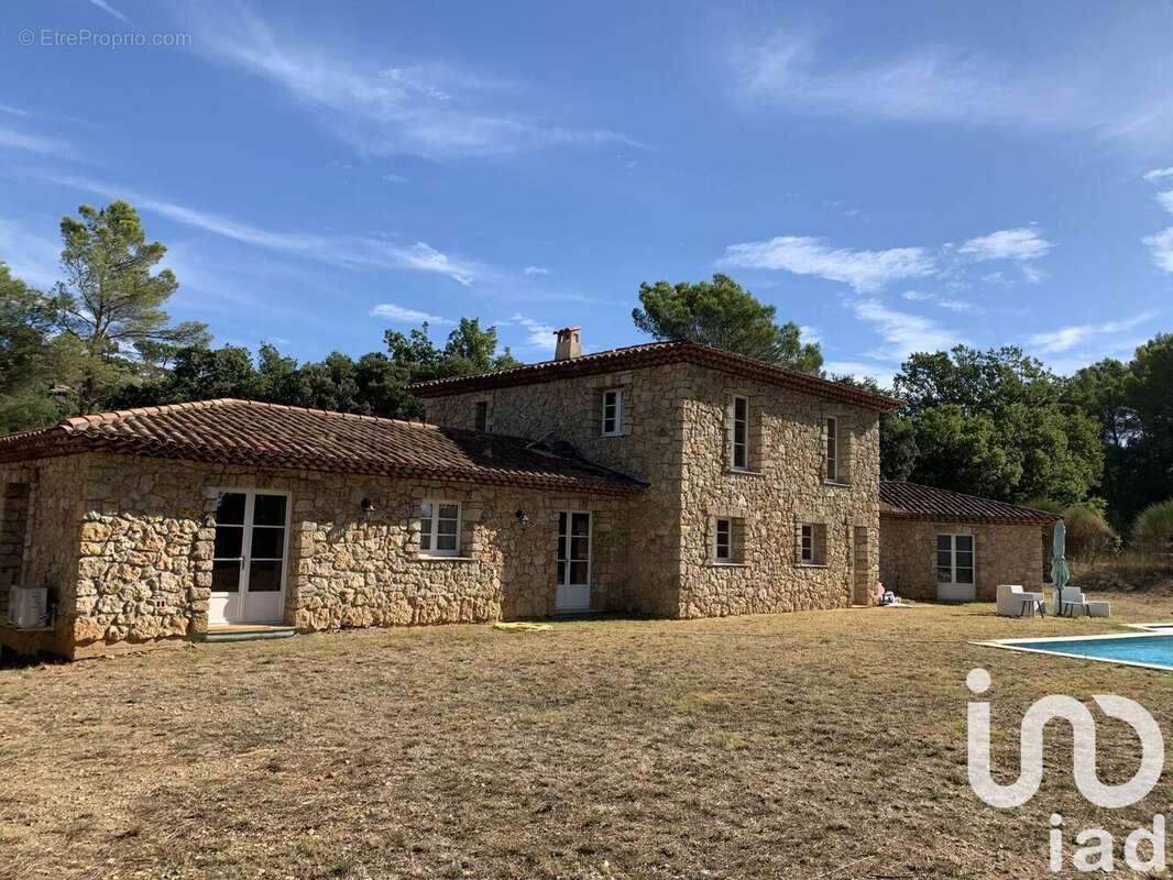 Photo 2 - Maison à LORGUES