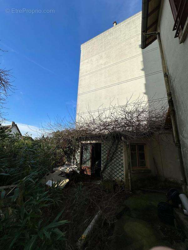 Maison à SAINT-MAUR-DES-FOSSES