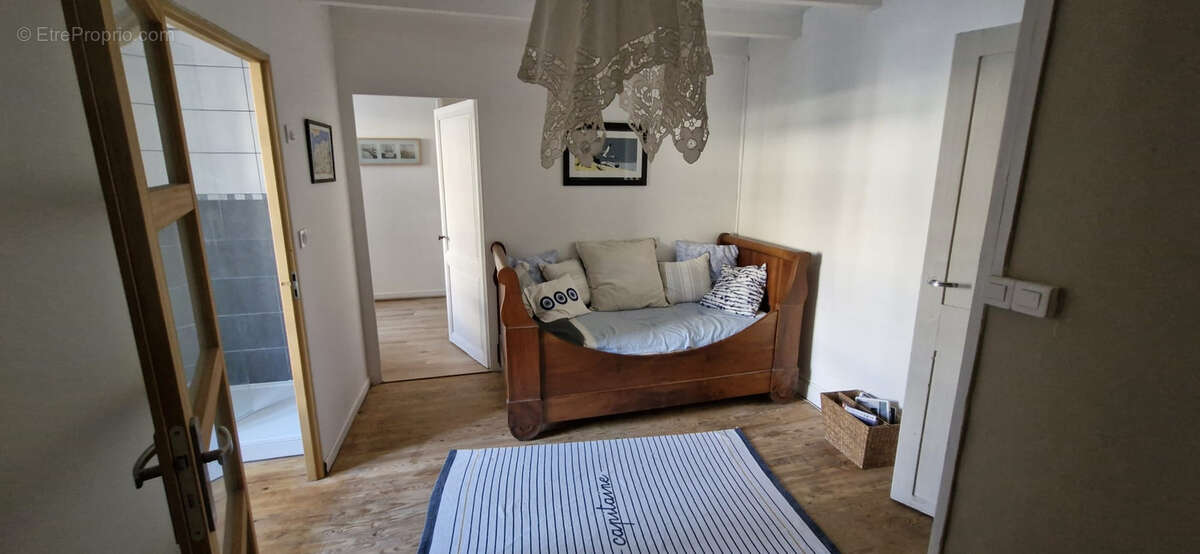 Maison à MORTAGNE-SUR-GIRONDE