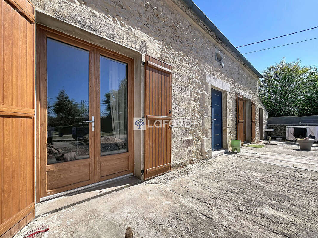 Maison à THENEZAY