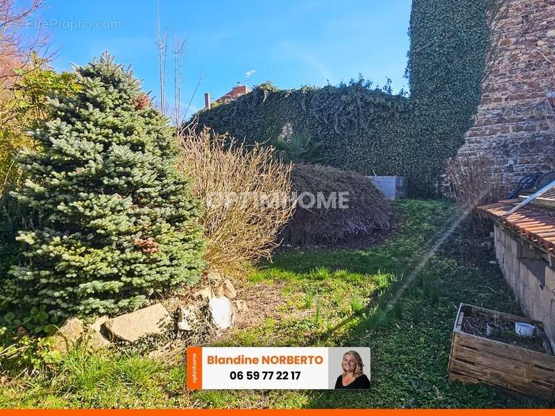 Maison à CHAURIAT