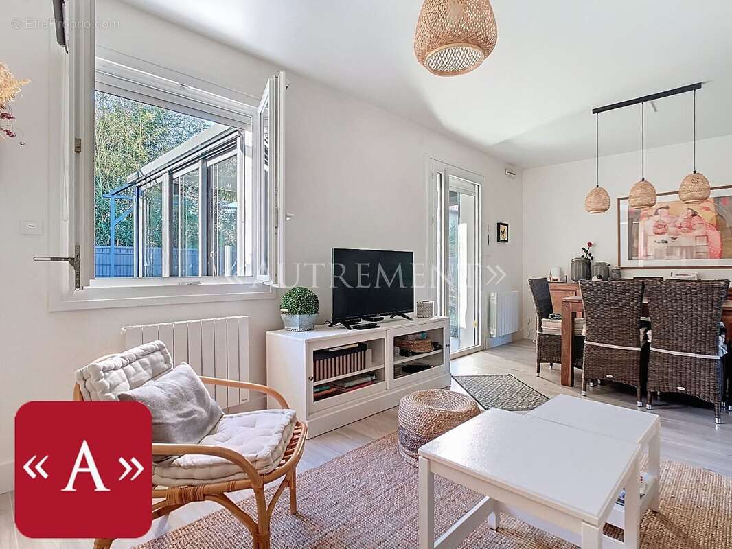 Maison à SAINT-SULPICE