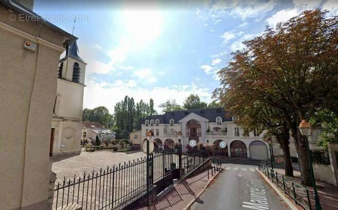 Terrain à SAINT-MAURICE