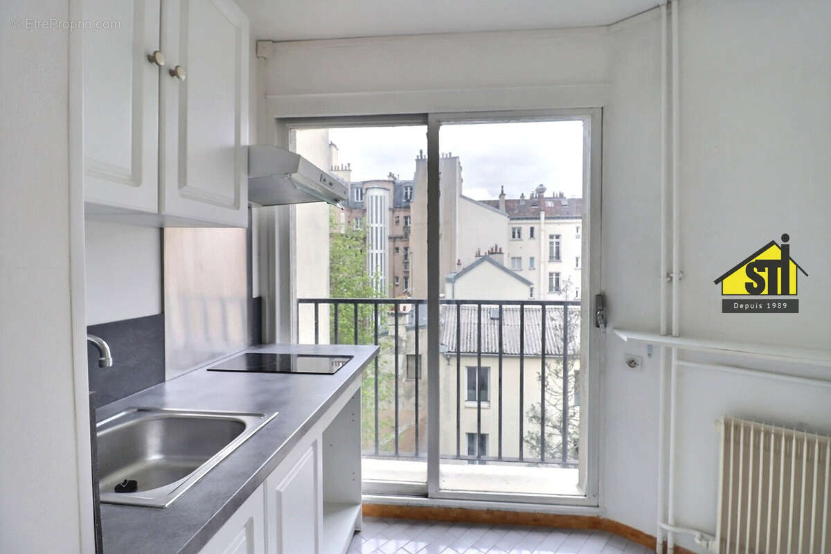 Appartement à PARIS-14E