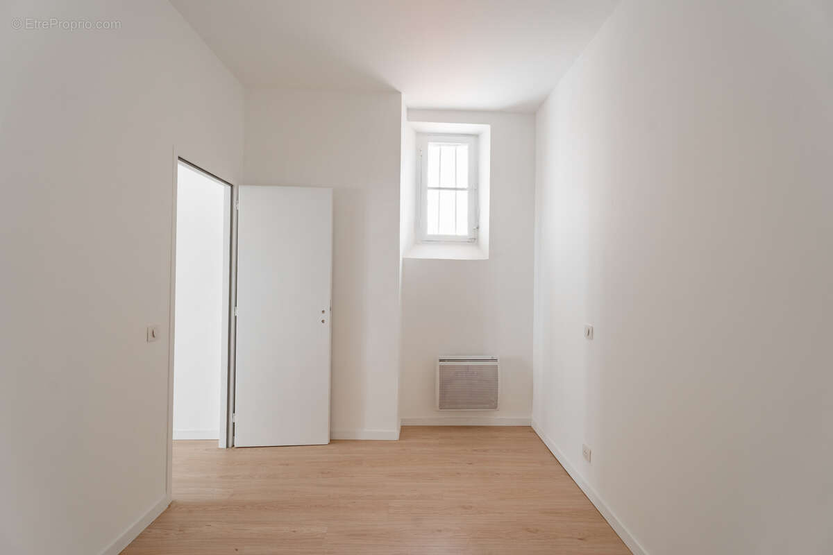 Appartement à MARSEILLE-5E